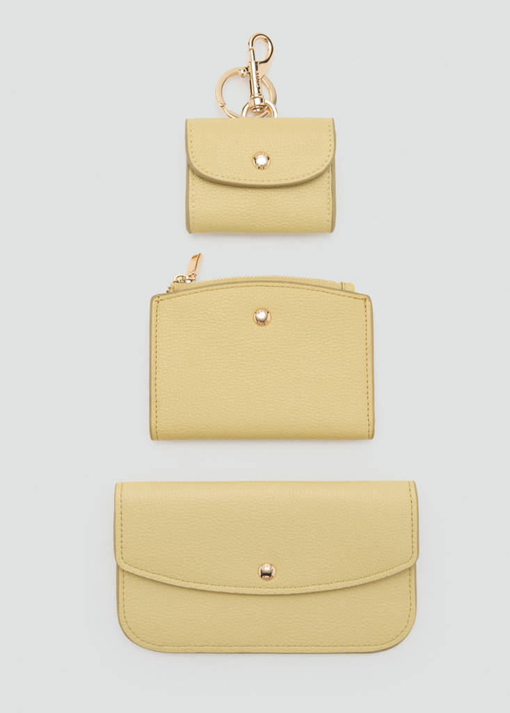 Wallet with button flap — Vanilla