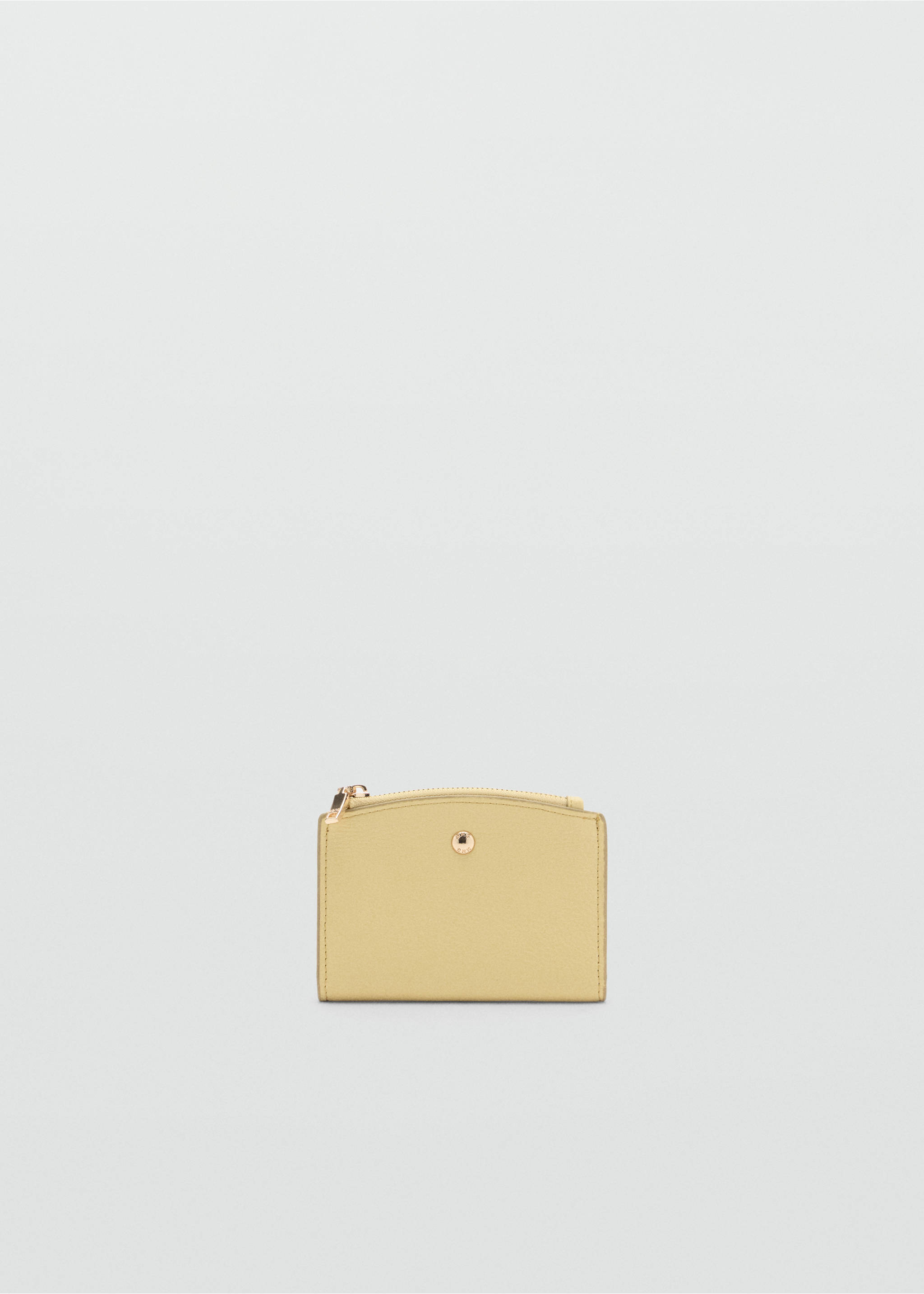 Wallet with button flap - Article without model, Vanilla. Ref: 37073317-00.