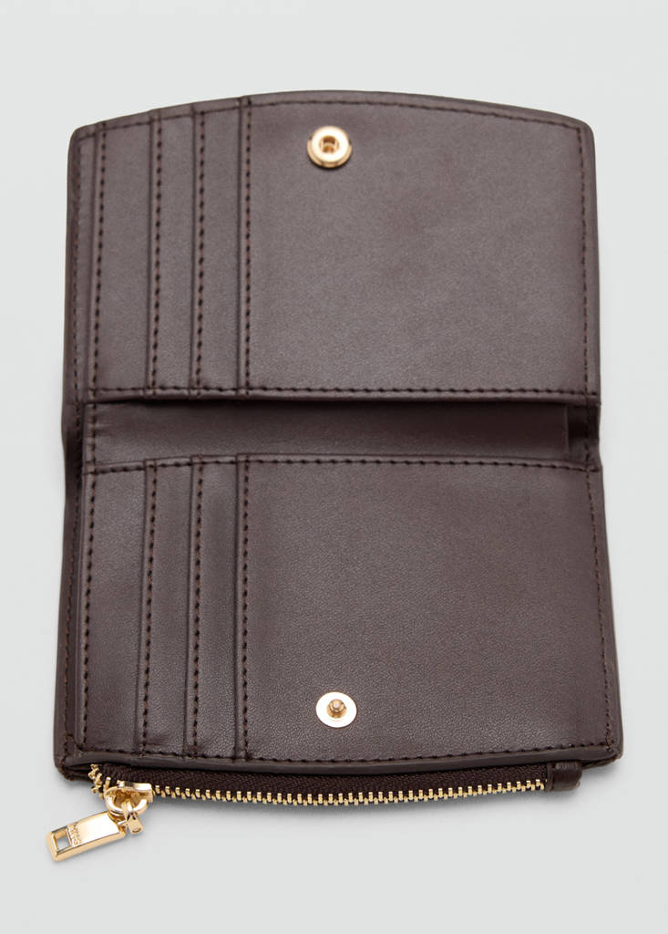 Wallet with button flap — Chocolate