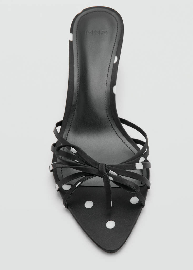 Polka dot heeled sandals with bow — Black
