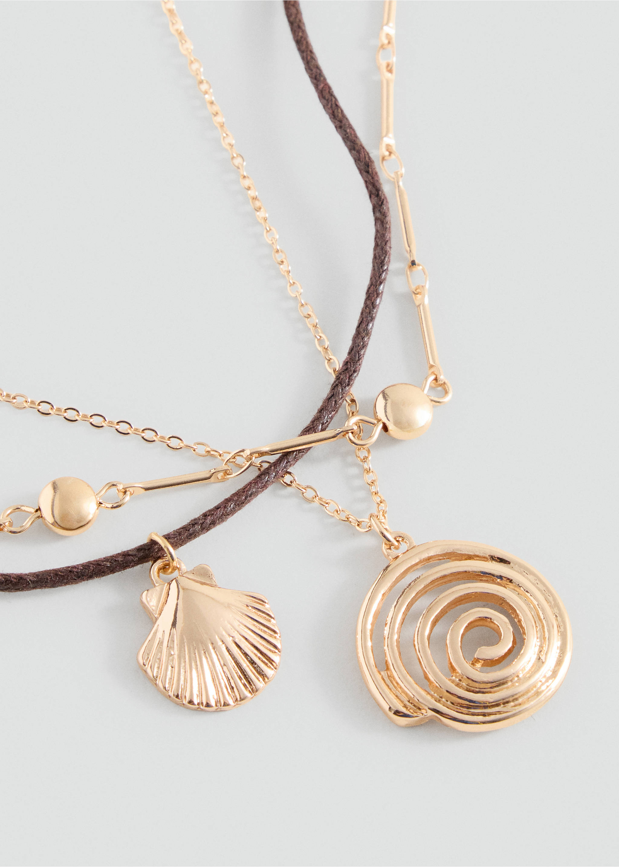 Multichain bead necklace - Medium plane, Gold. Ref: 37073323-00.