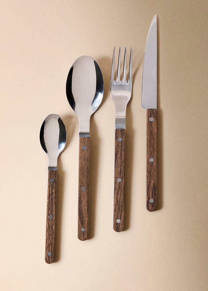 Stainless steel cutlery set with resin handles — Brown