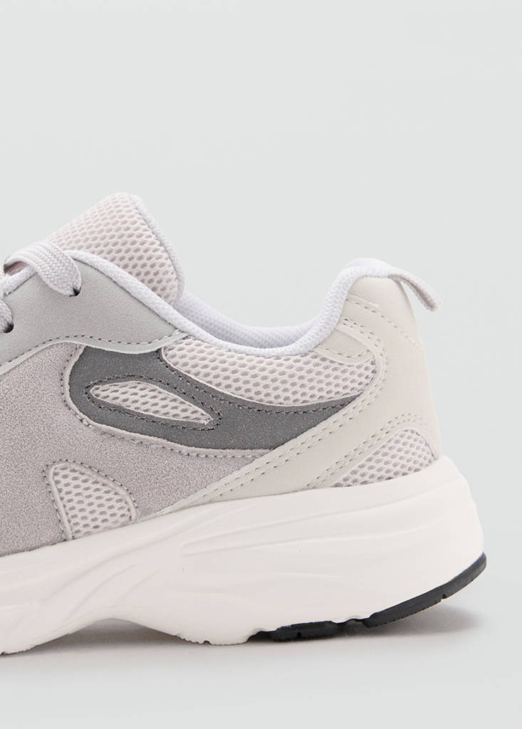 Combined trainers with laces