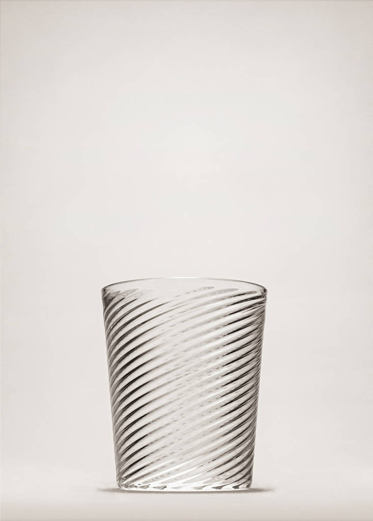 Small embossed borosilicate tumbler — Ice Grey