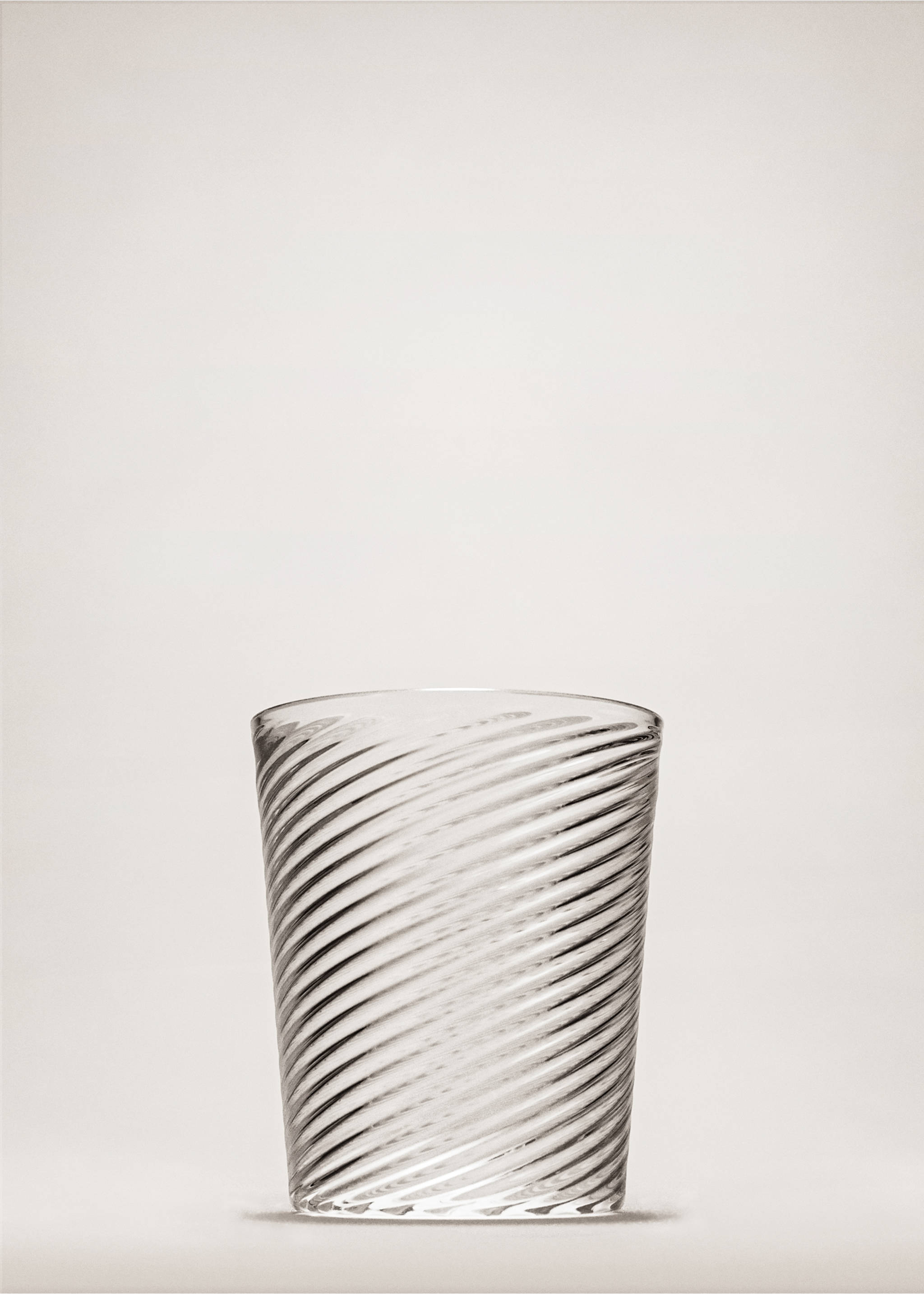 Small embossed borosilicate tumbler - General plane, Ice Grey. Ref: 37073874-00.