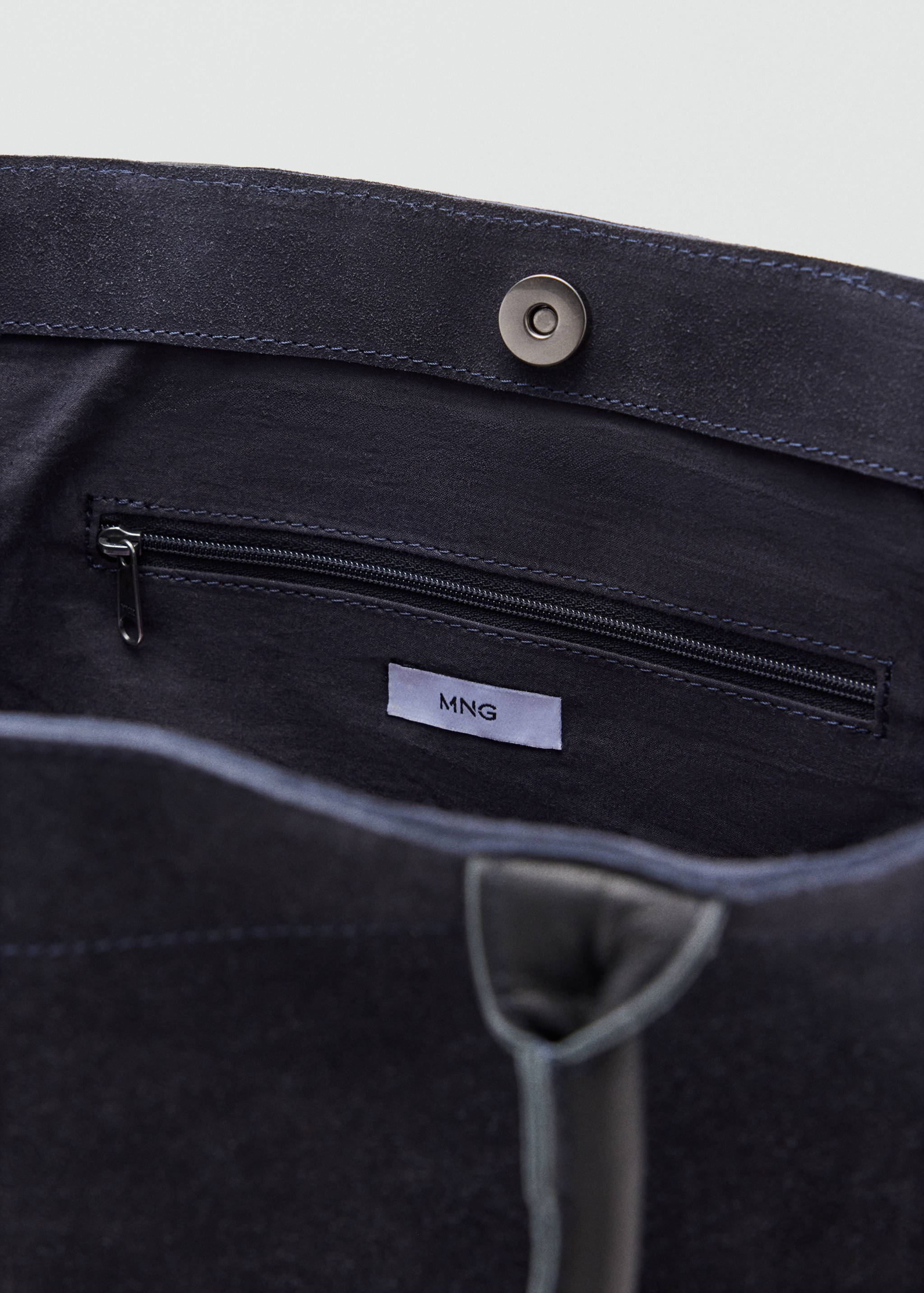 100% split leather bag - Details of the article 2