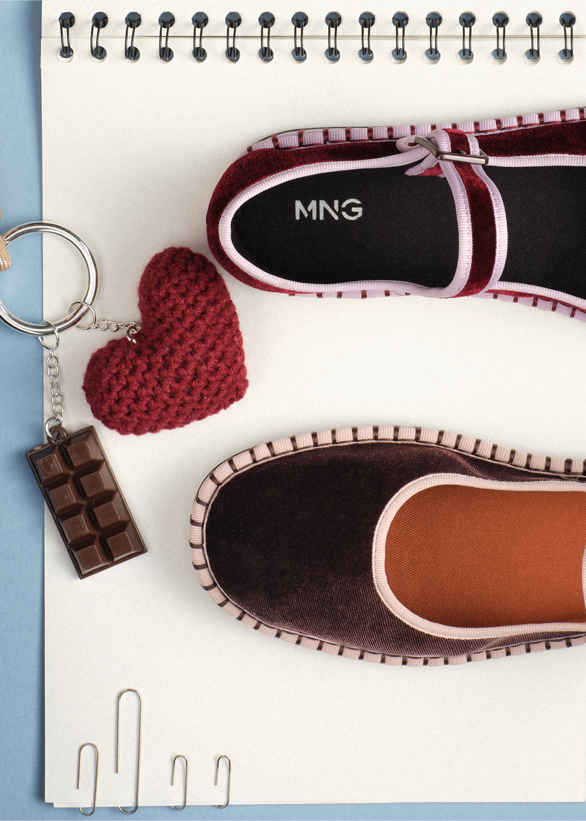 Charms key ring - Details of the article 5, Maroon. Ref: 37073889-00.