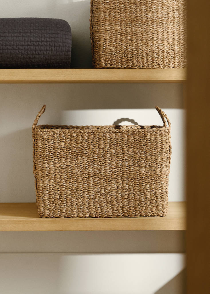 Large braided seagrass basket with handles — Brown