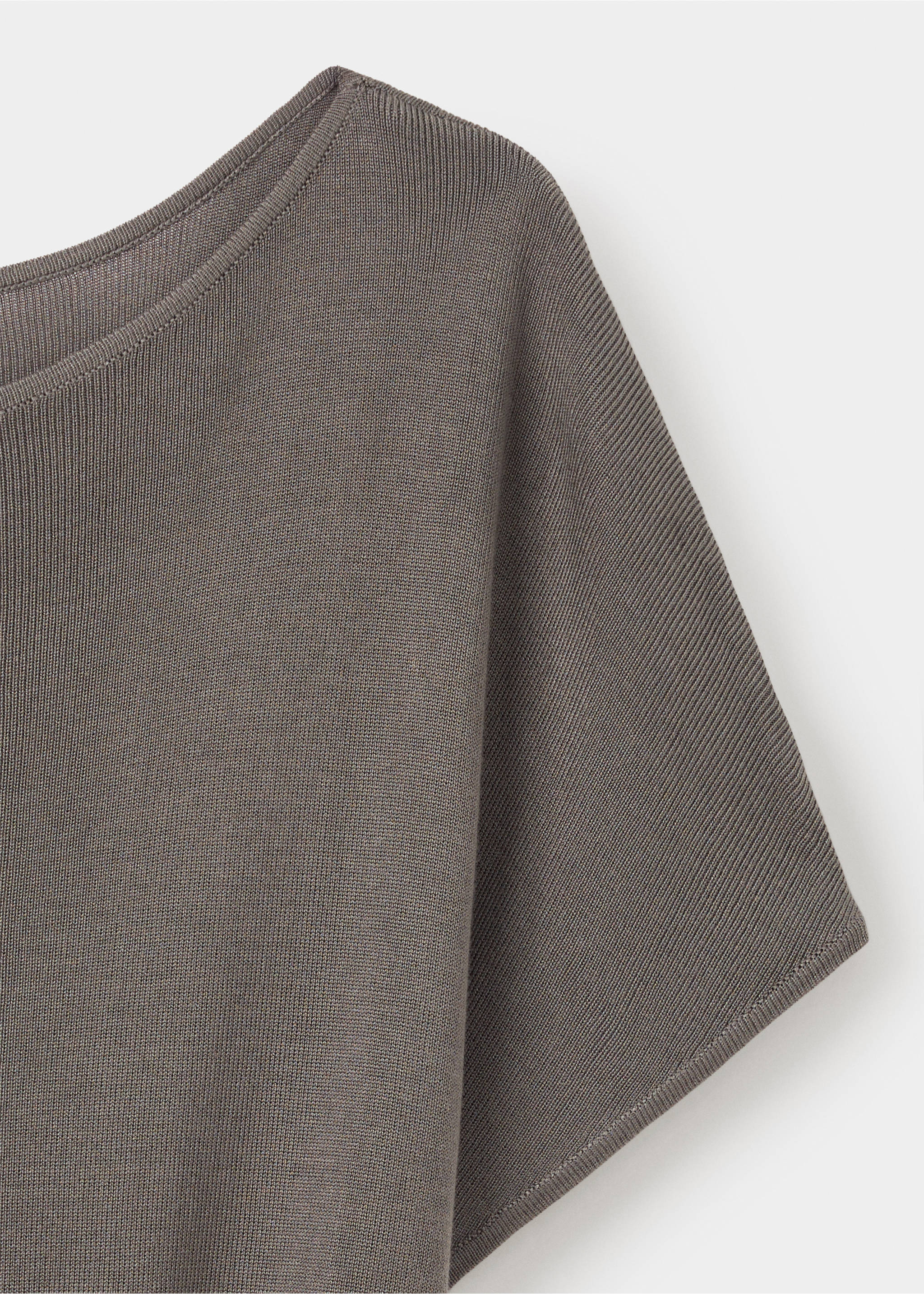 Ruched fine-knit sweater - Details of the article 8, Medium Brown. Ref: 37074068-00.