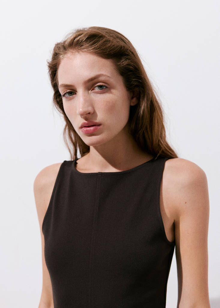 Flared knit dress — Brown