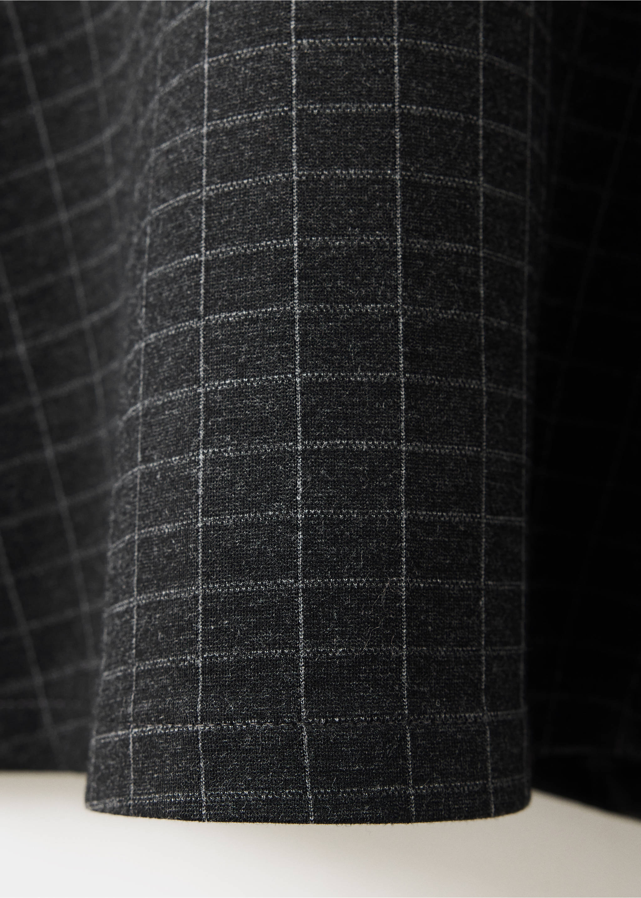 Vestit punt baixos volant - Detall de l'article 0, Gris. Ref: 37074070-00.