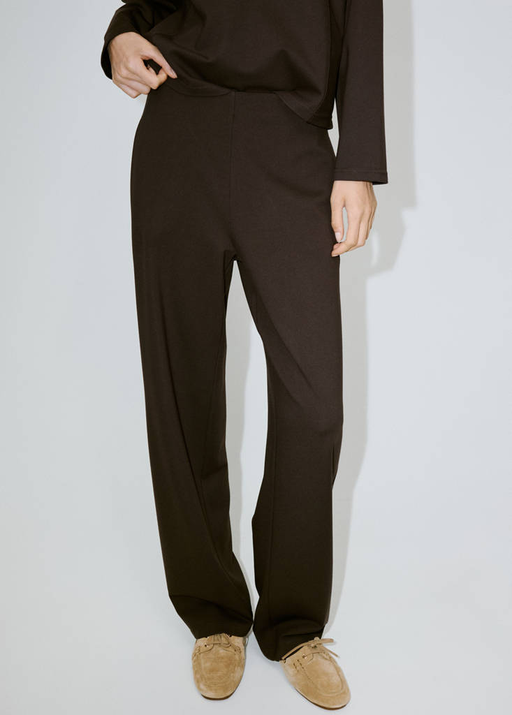 Fine-knit straight-fit trousers — Brown