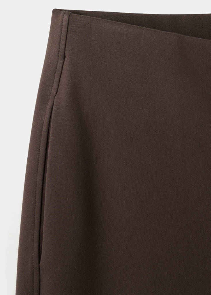 Fine-knit straight-fit trousers — Brown
