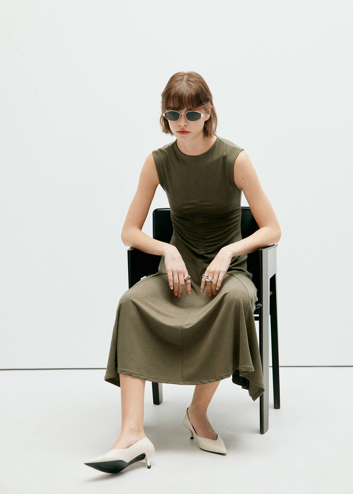 Fine-knit ruched dress — Khaki