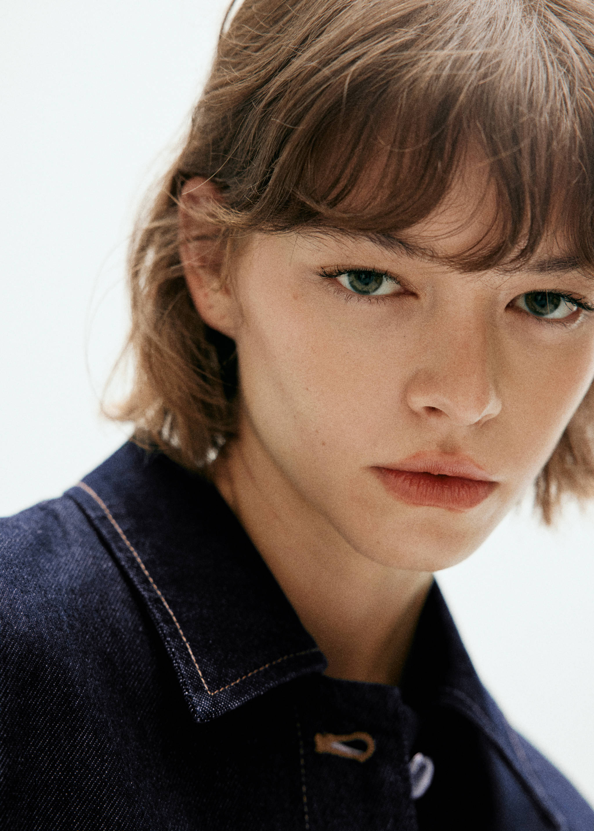 Short-sleeved denim jumpsuit - Details of the article 1