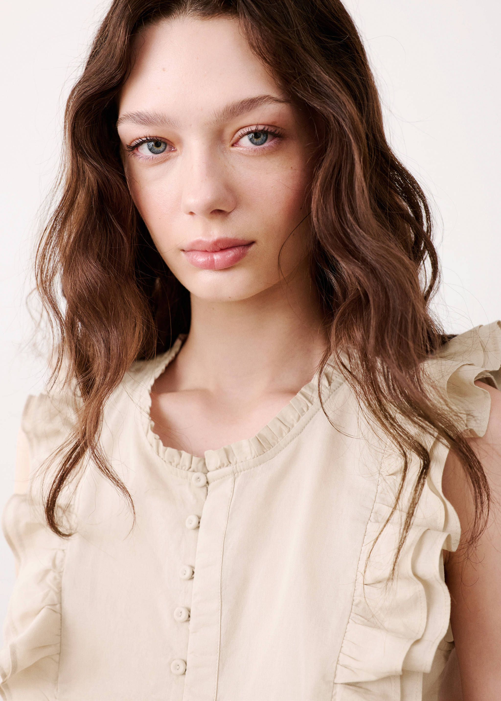 Cotton top with frill detail - Details of the article 1