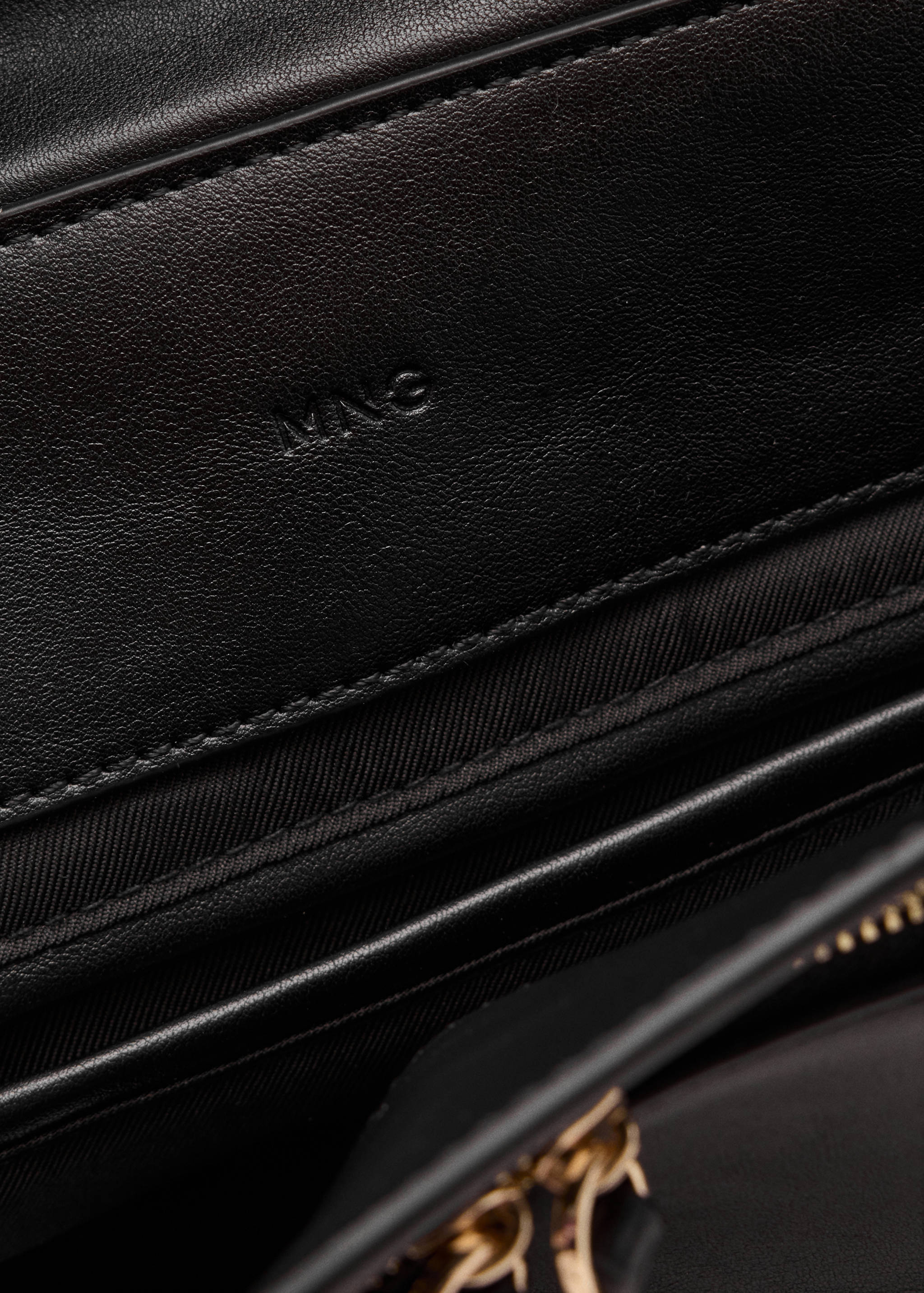 Handbag with zips - Details of the article 4