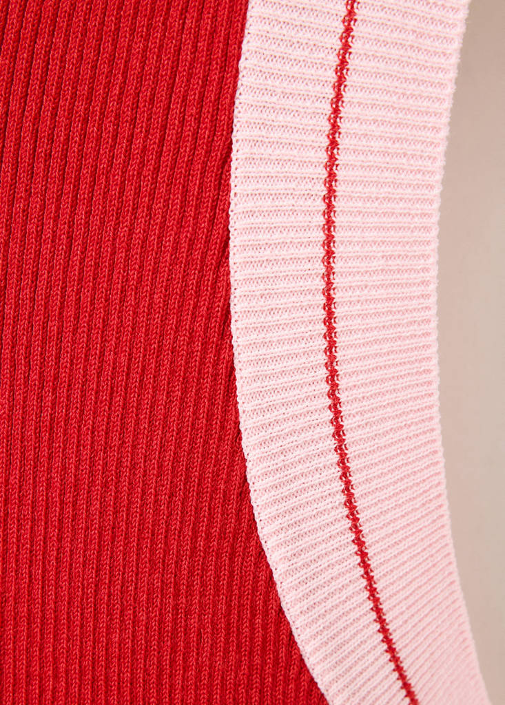Ribbed top with contrasting trim — Red