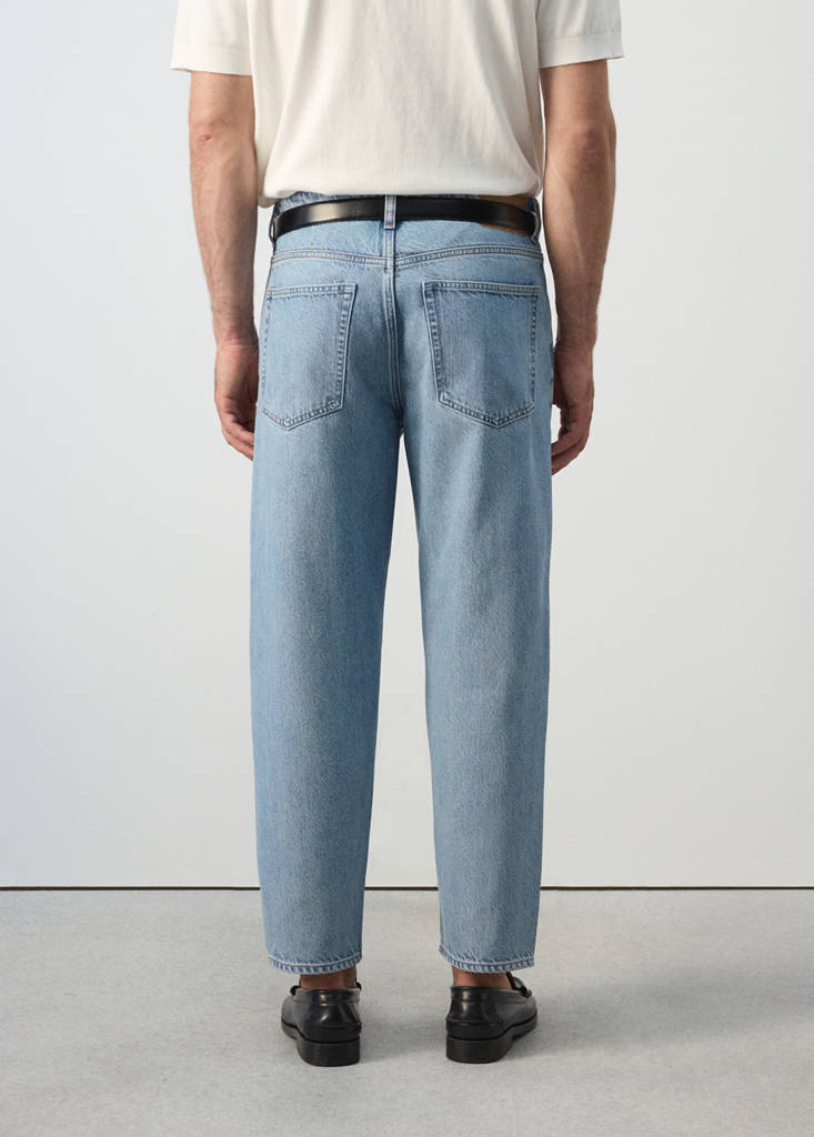 Sammy cropped carrot fit jeans — Light Blue