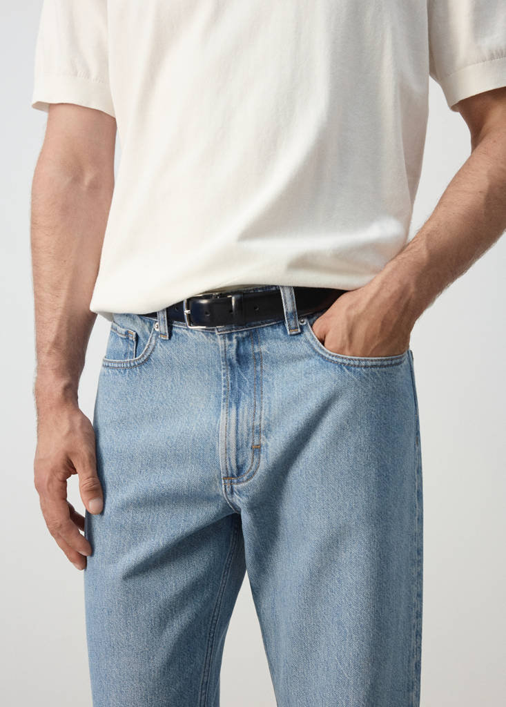 Sammy cropped carrot fit jeans — Light Blue