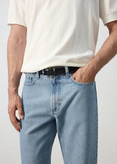 Sammy cropped carrot fit jeans — Light Blue 4