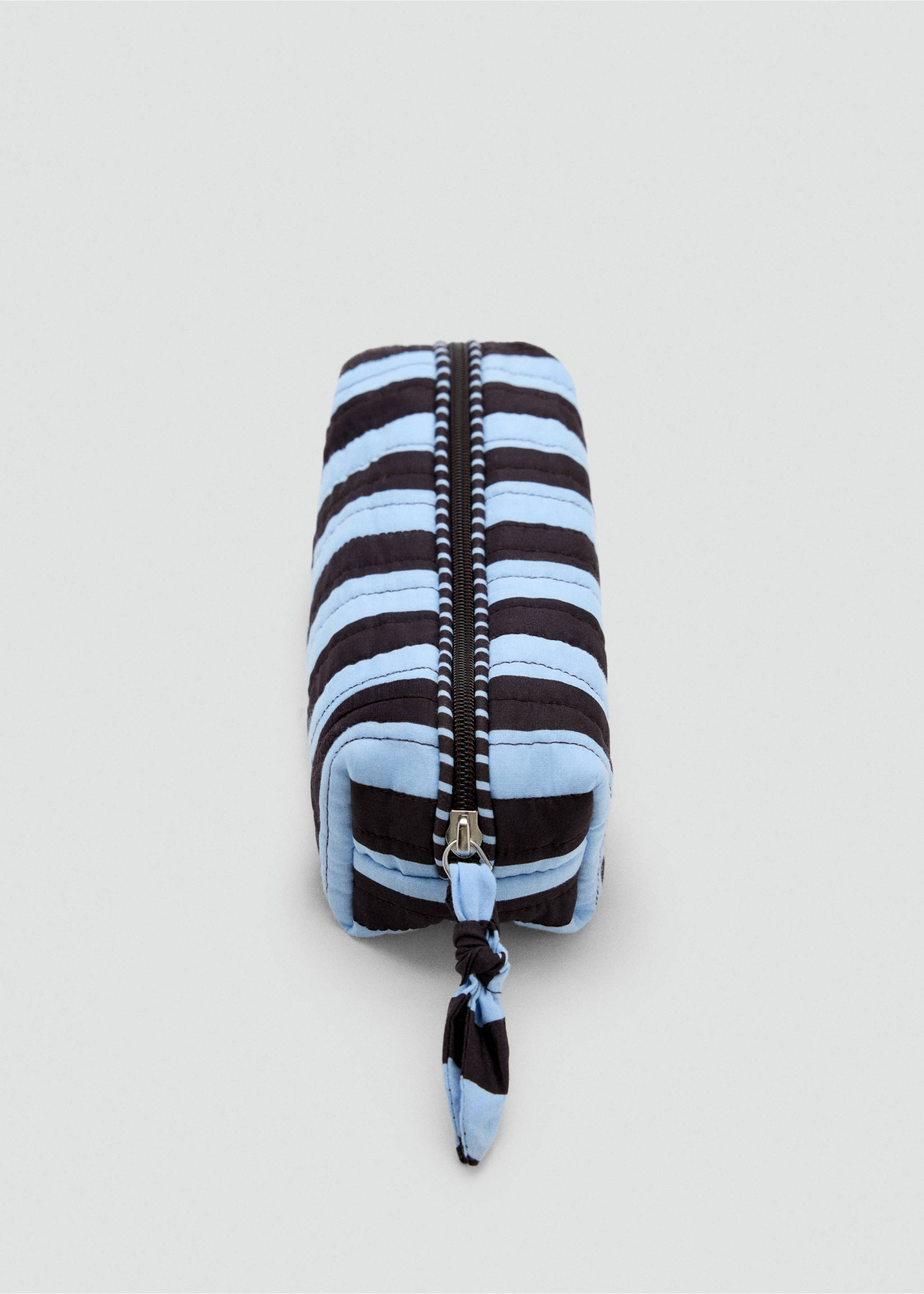 Quilted cotton striped case - Details of the article 1, Blue. Ref: 37074407-00.