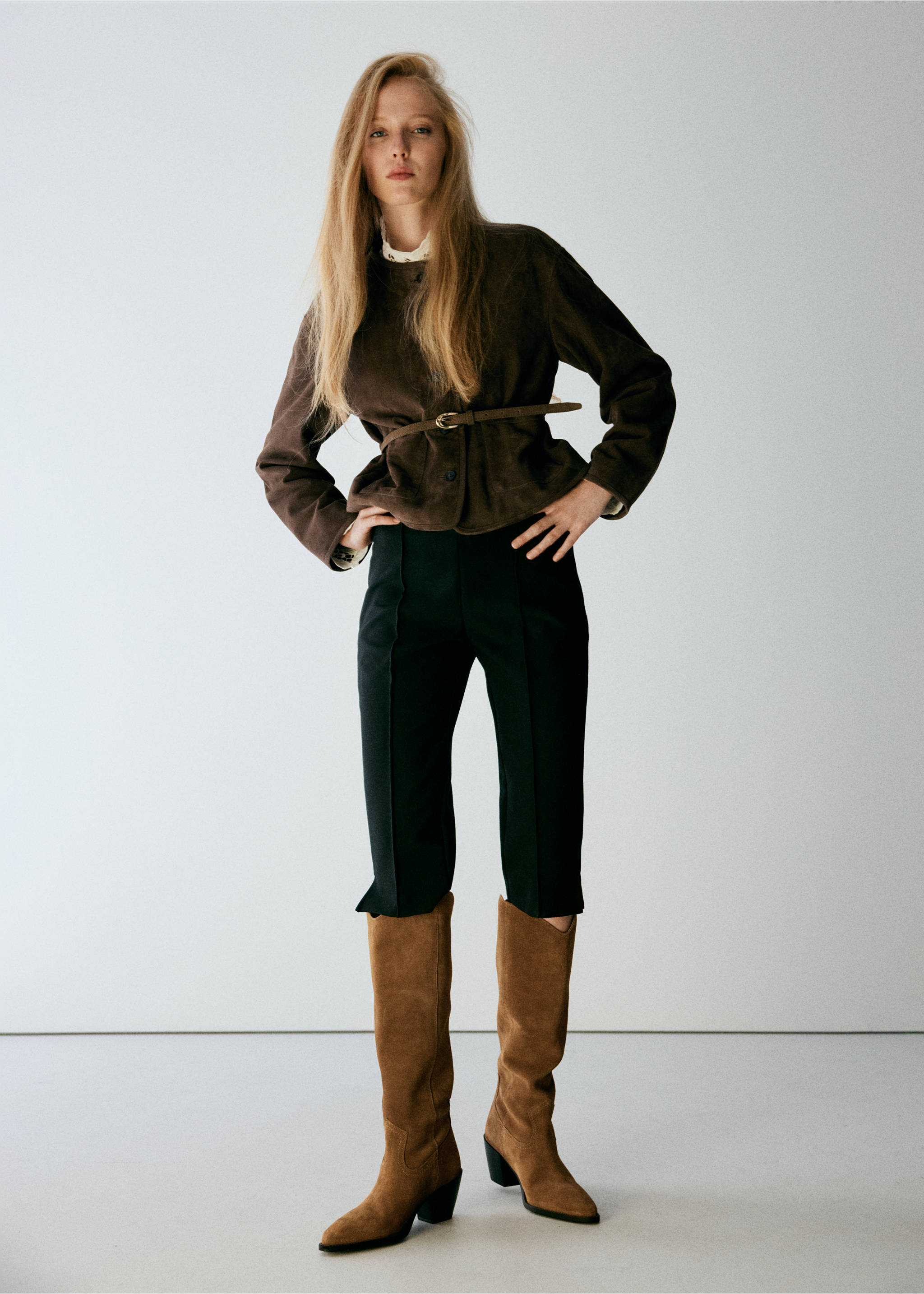 Suede boot with block heel - General plane, Tobacco Brown. Ref: 37074413-00.