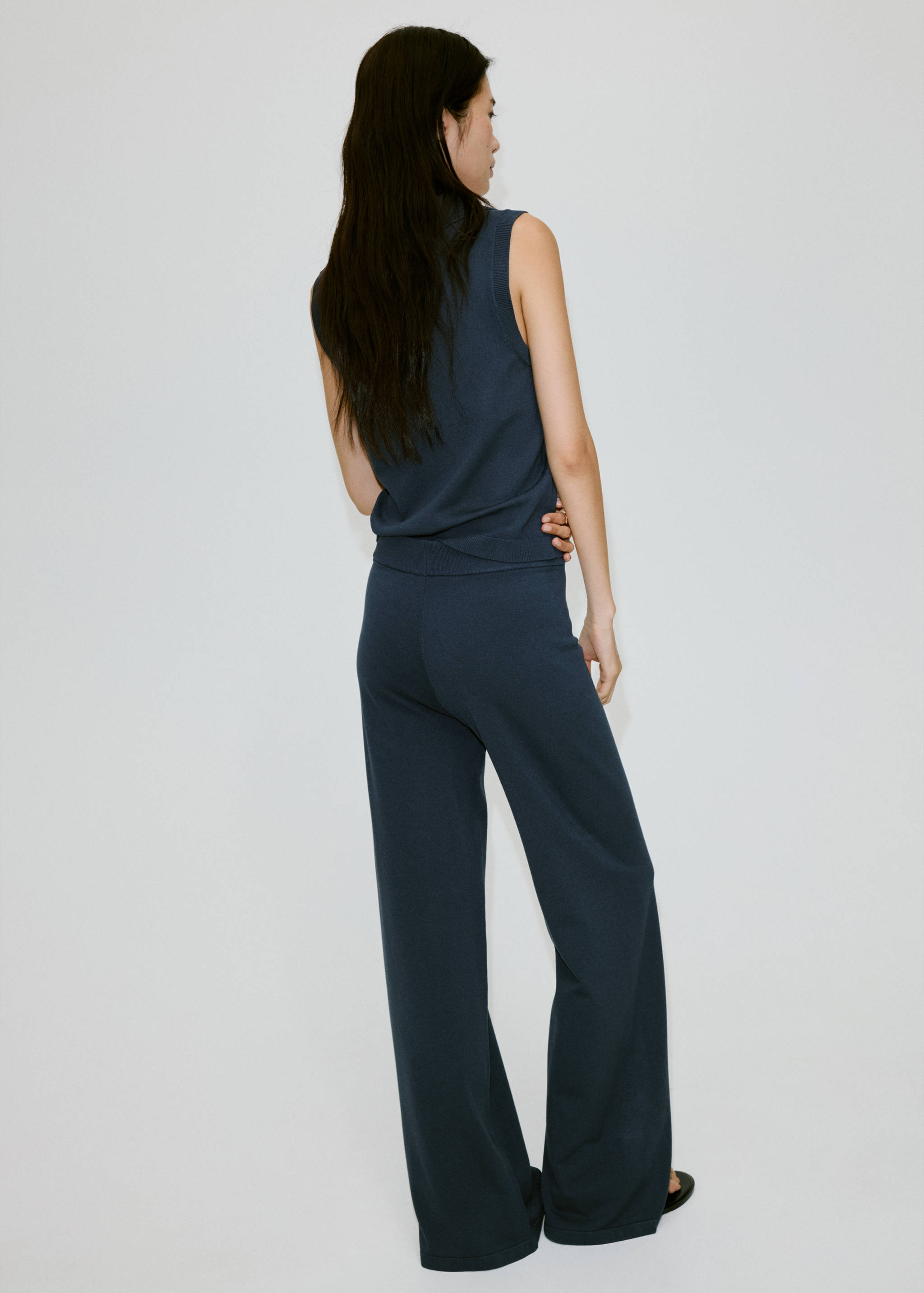 Wide-leg broek van een fijngebreide stof - Achterkant van het artikel