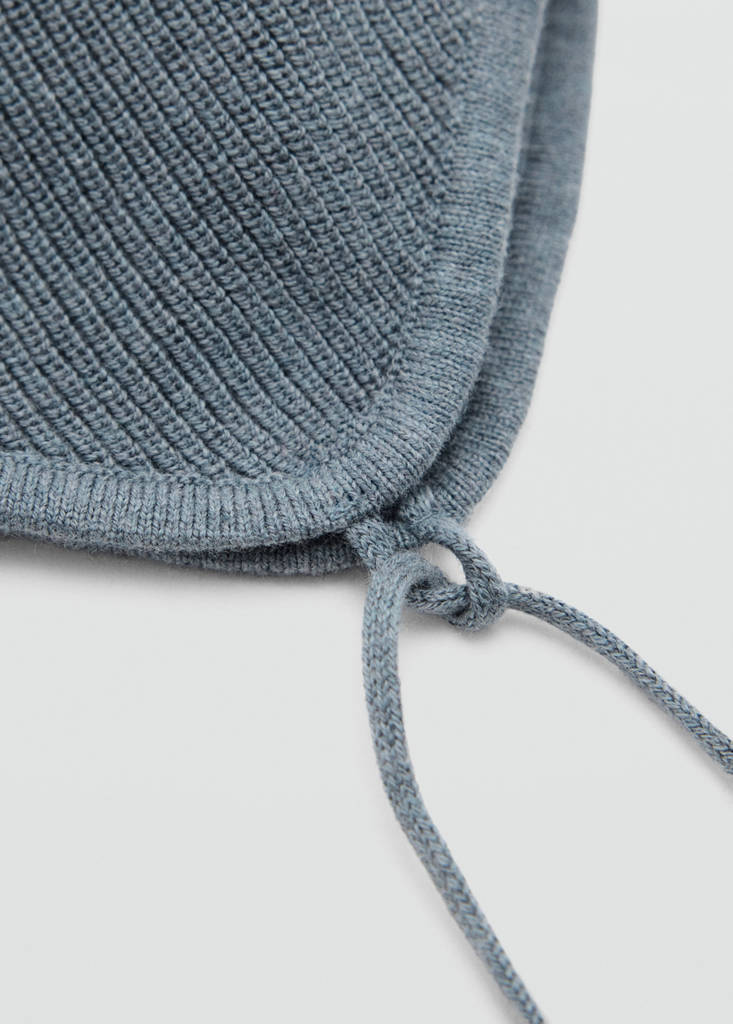 Pom pom cable-knit beanie — Green