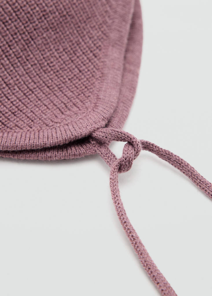 Pom pom cable-knit beanie — Burgundy