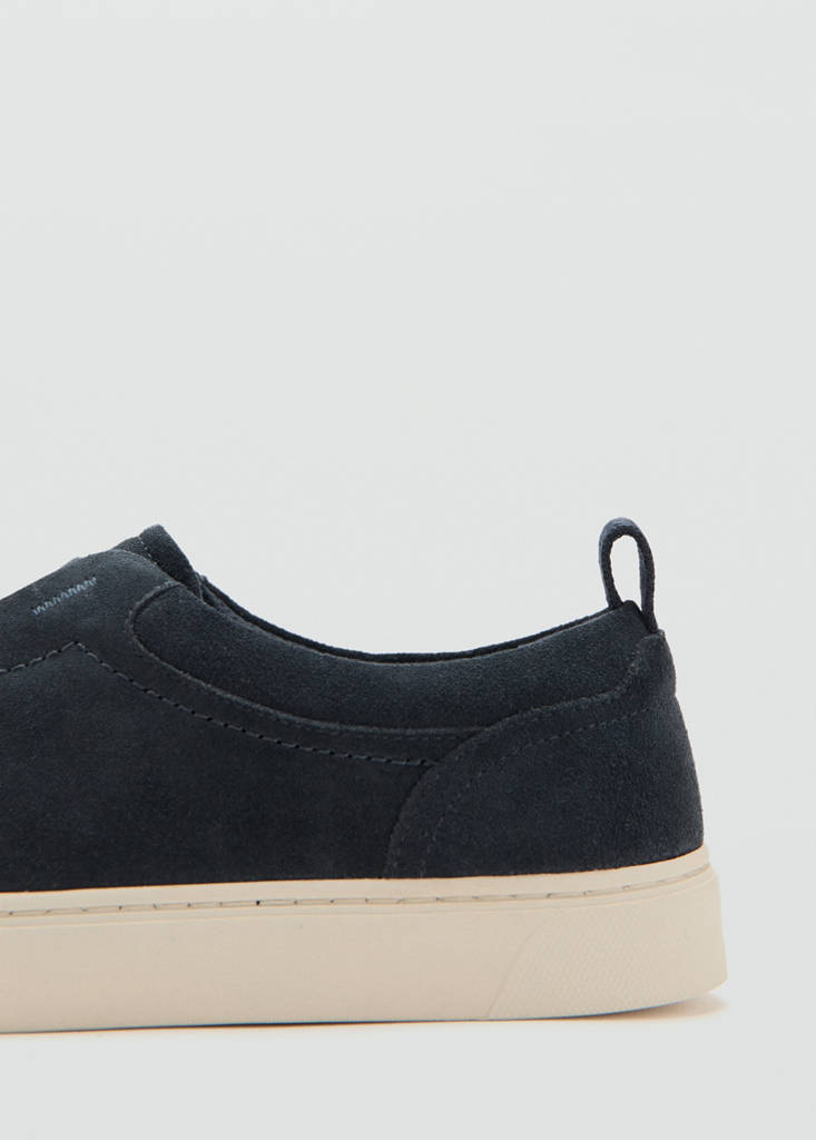 Suede leather trainer with Vibram® sole — Navy