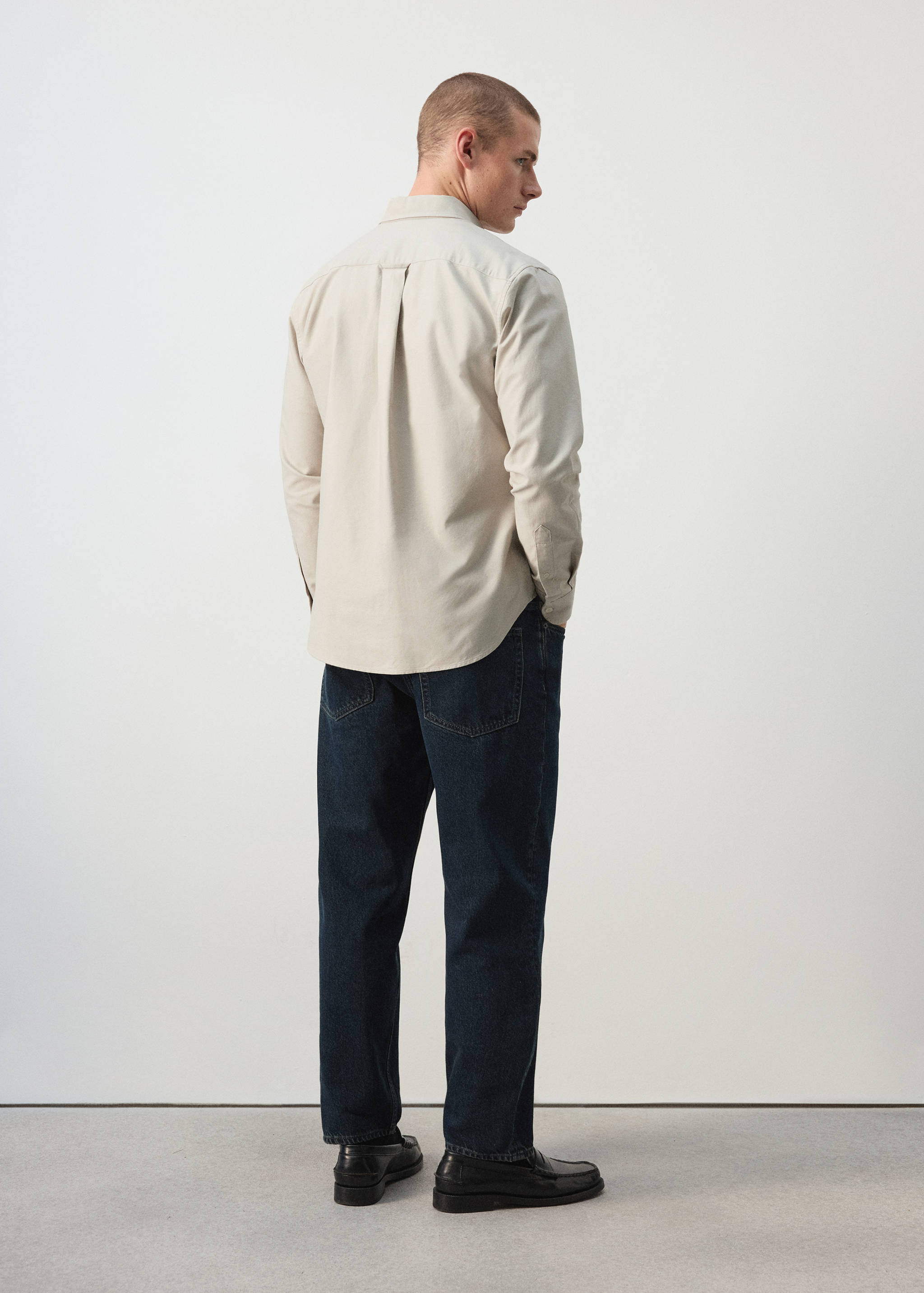 100% cotton Oxford shirt - Reverse of the article