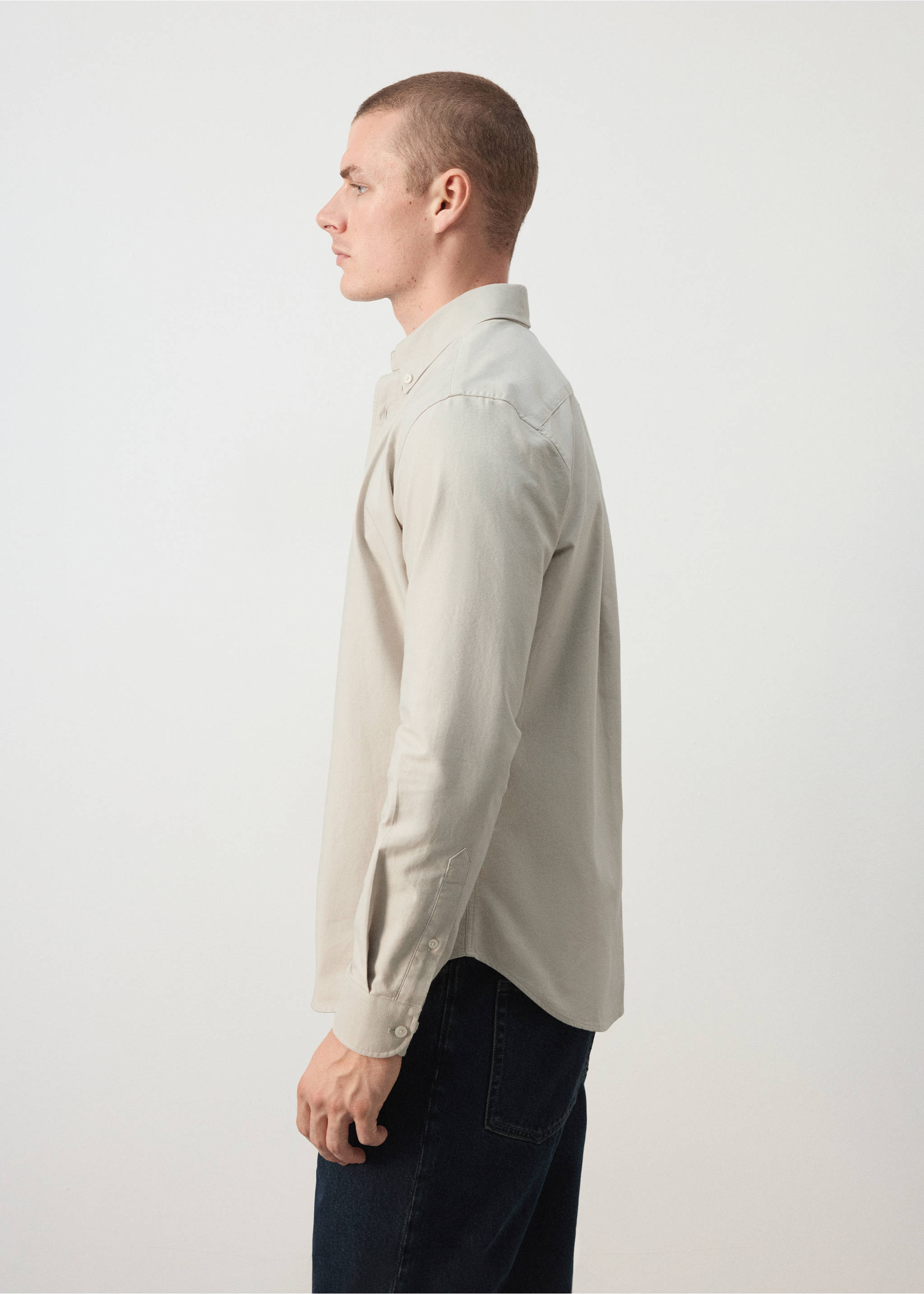 100% cotton Oxford shirt - Details of the article 2, Beige. Ref: 37074438-00.