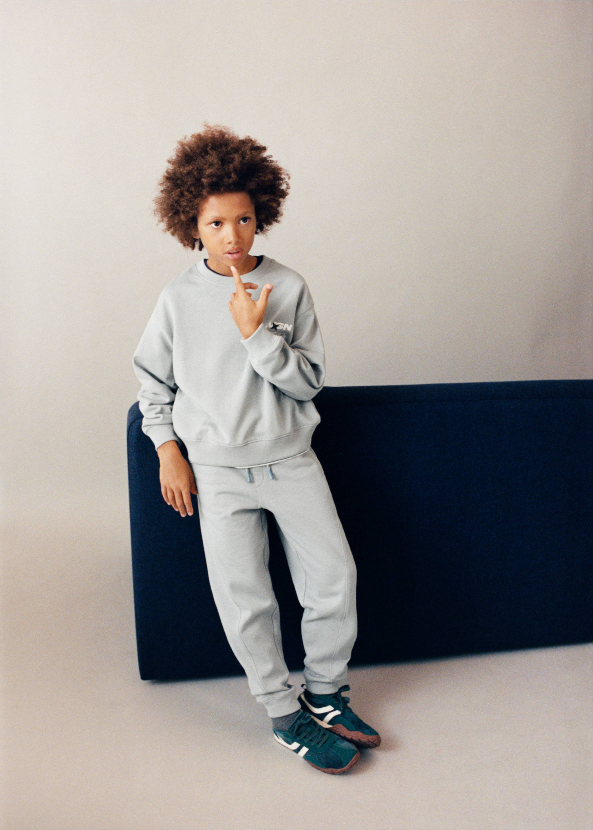 Relaxed jogger trousers - Details of the article 5, Grey. Ref: 37074439-00.