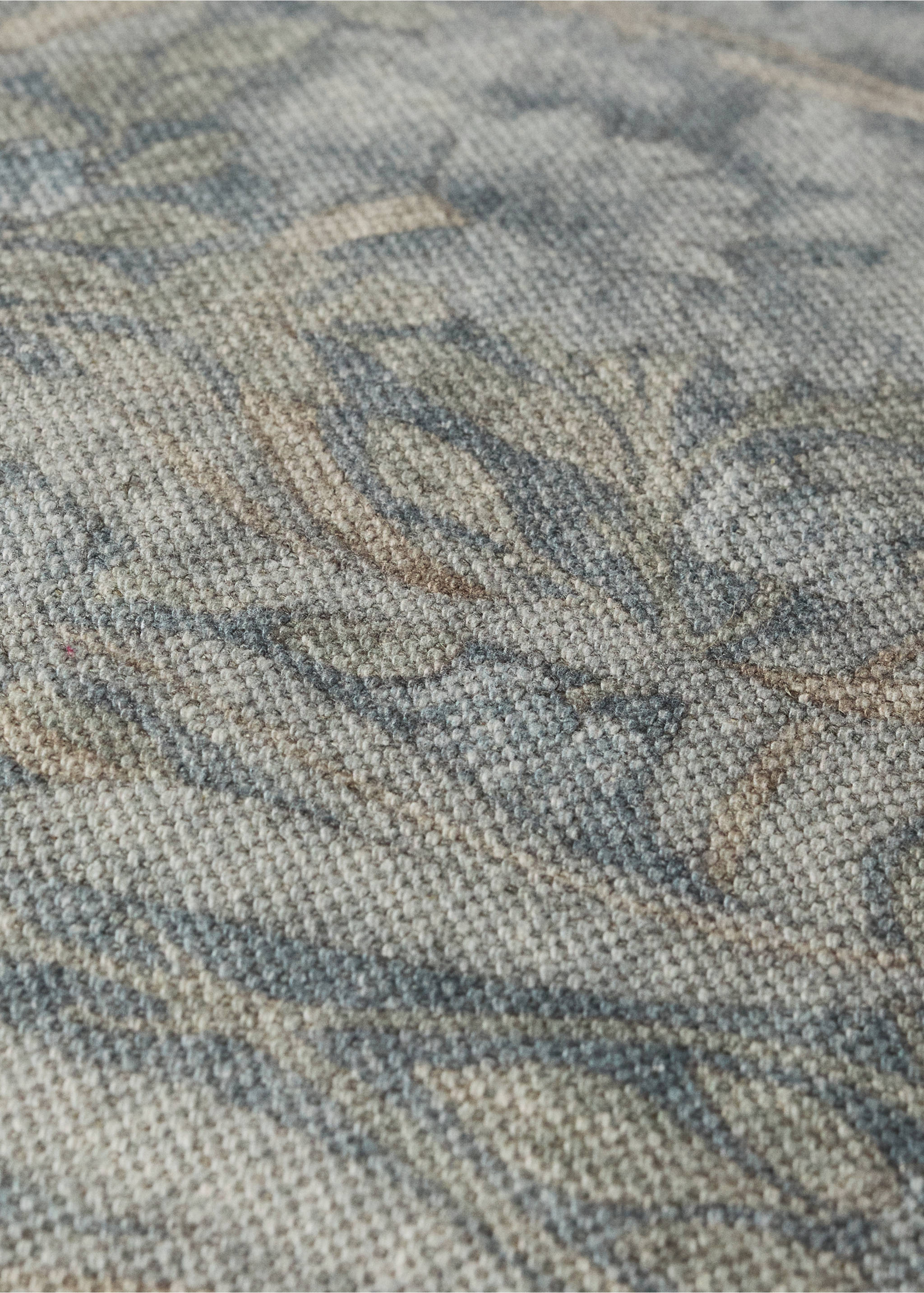 Floral print cotton-linen cushion cover 50x50 cm - Details of the article 3, Blue. Ref: 37074444-00.
