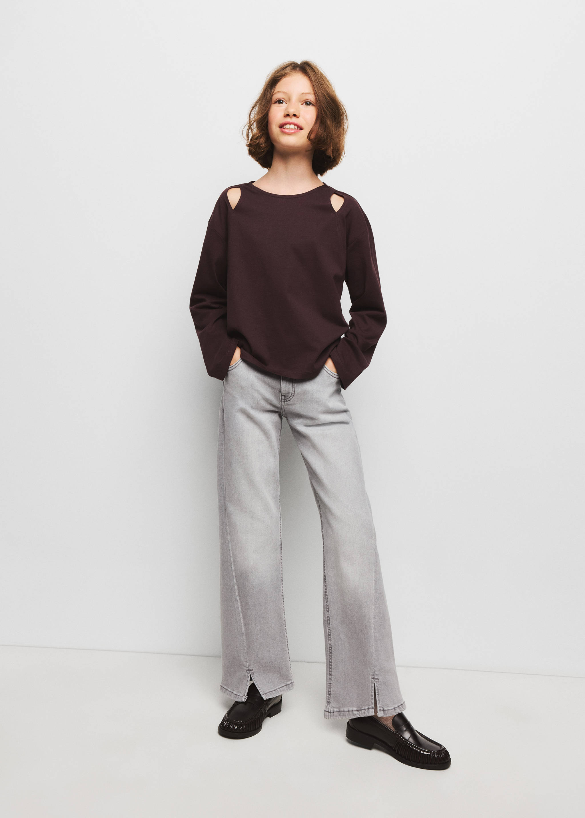 Flared jeans with stitched seams - General plane