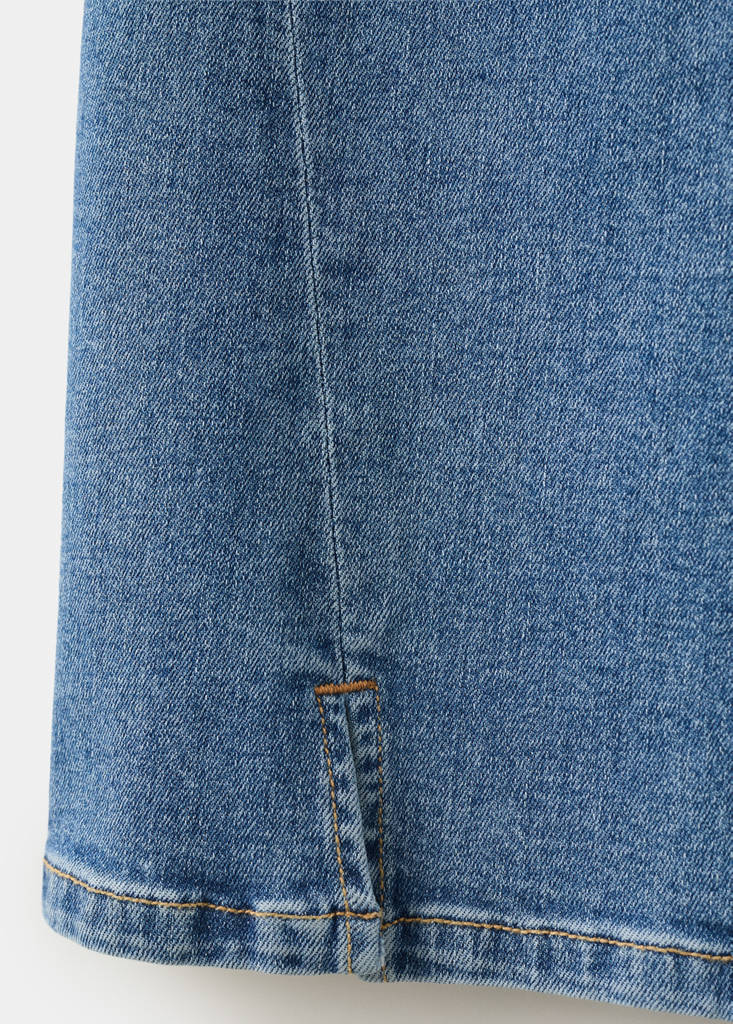 Flared jeans with stitched seams — Medium Blue