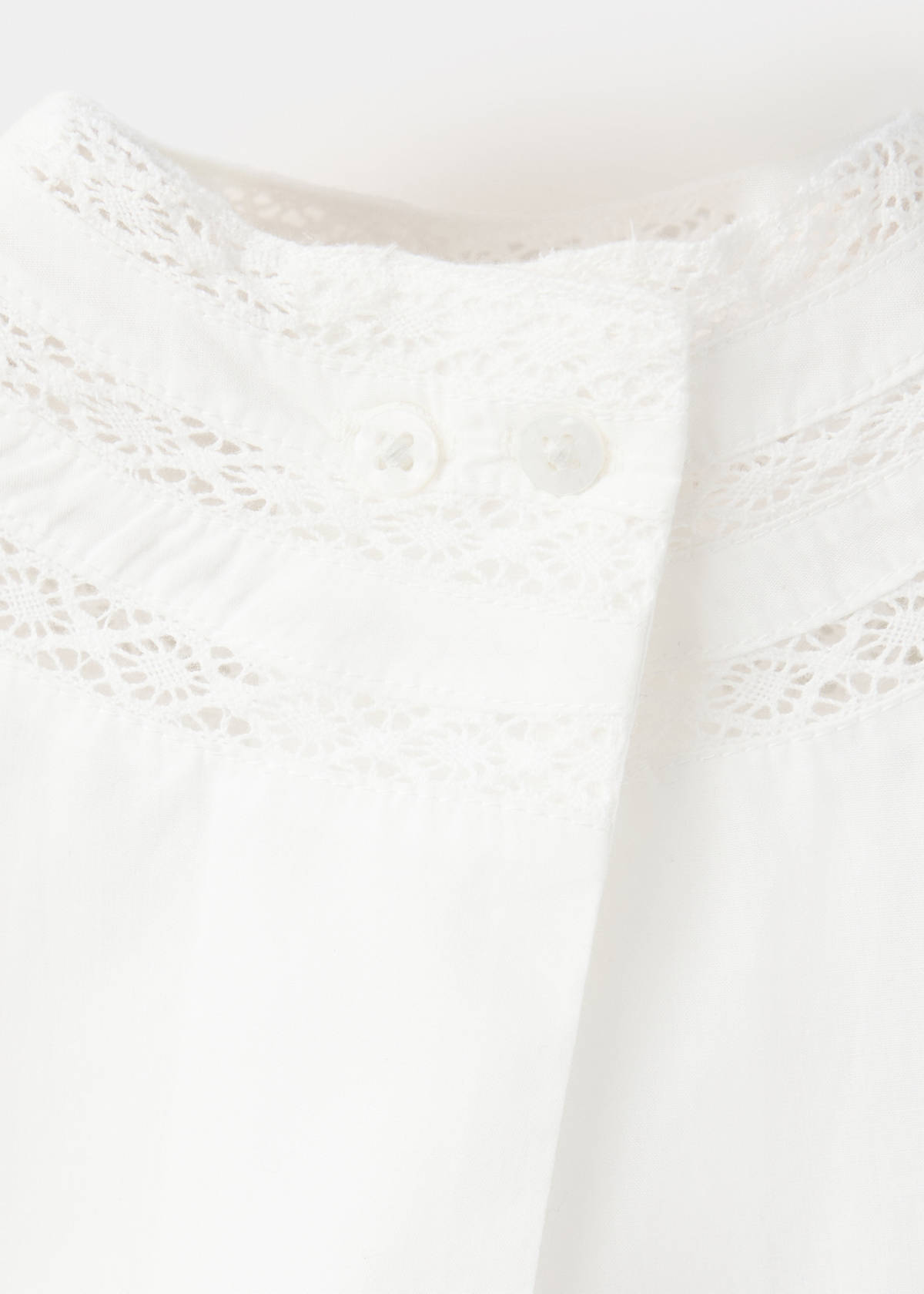 Cotton blouse with embroidered details — Off White