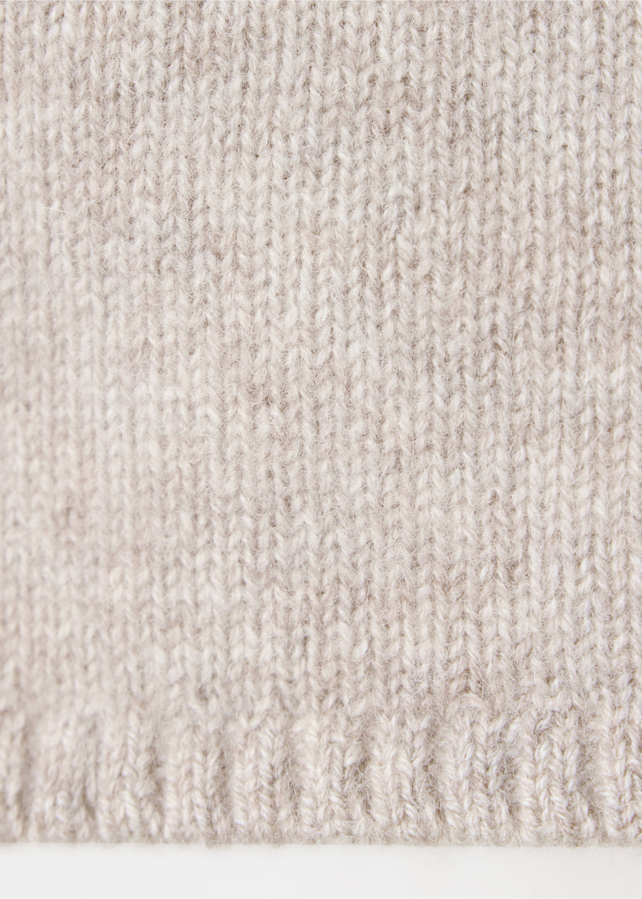 Cross-over 100% cashmere sweater - Details of the article 0, Sand. Ref: 37074467-00.