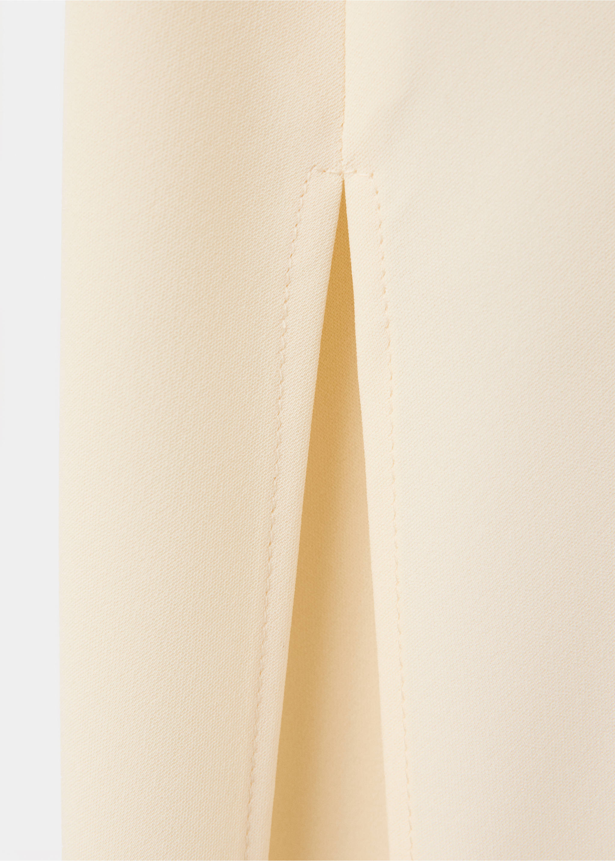 Elastic-waist skirt with slits - Details of the article 0, Ecru. Ref: 37074468-00.