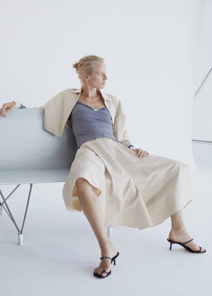 Flared midi-skirt — Ecru