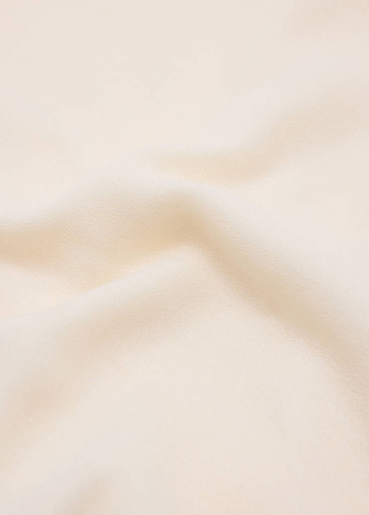 Frayed edge scarf — Ecru