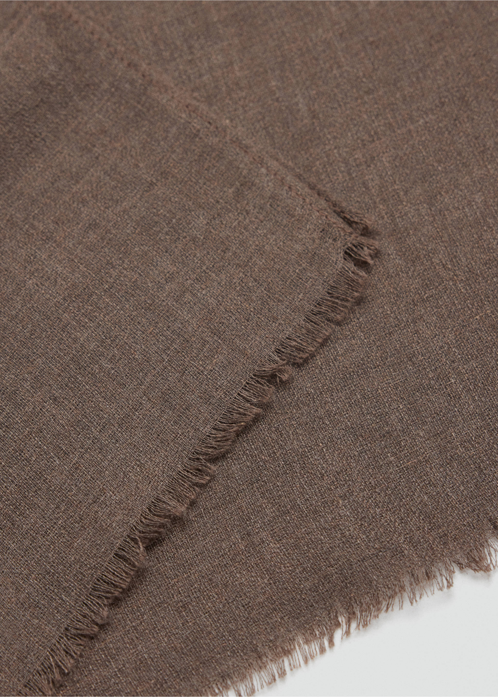 Frayed edge scarf - Details of the article 1, Medium Brown. Ref: 37074775-00.