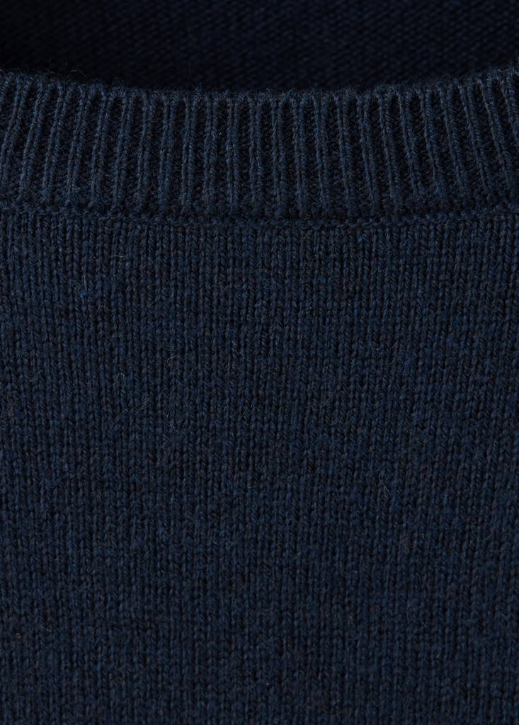 Medium-knit sweater — Navy