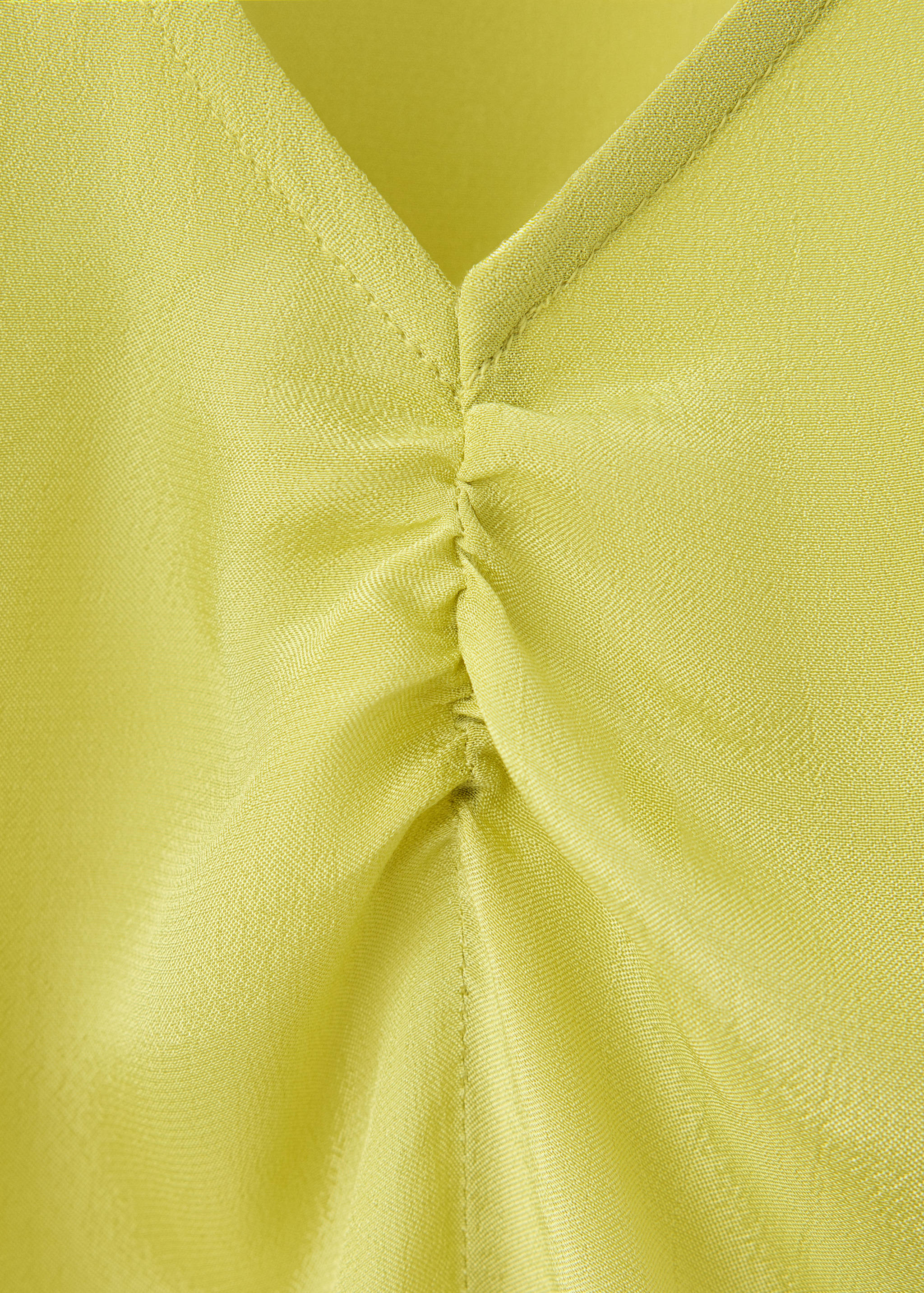 Blouse satinée col V - Détail de l'article 8