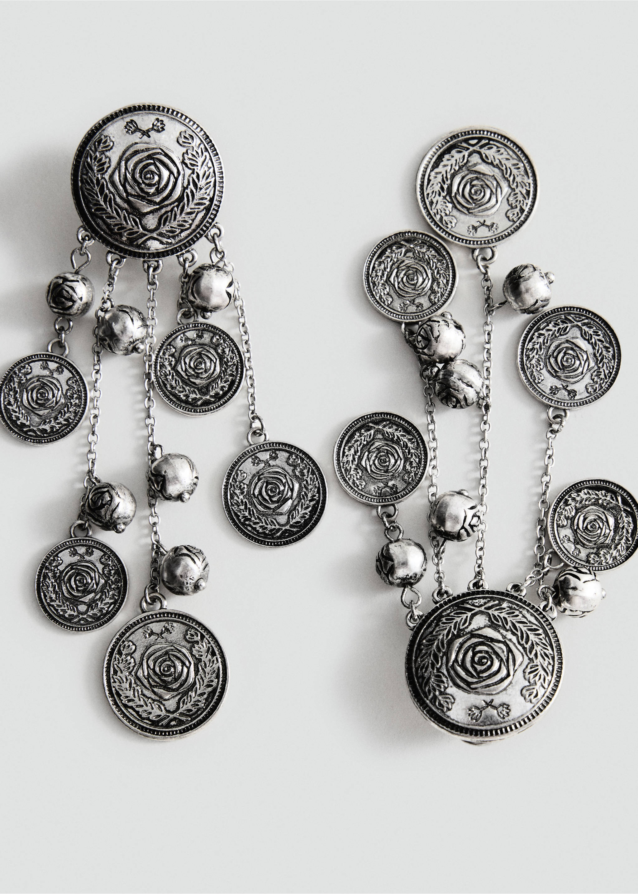 Drop earrings with engraved details - Details of the article 1, Silver. Ref: 37074794-00.