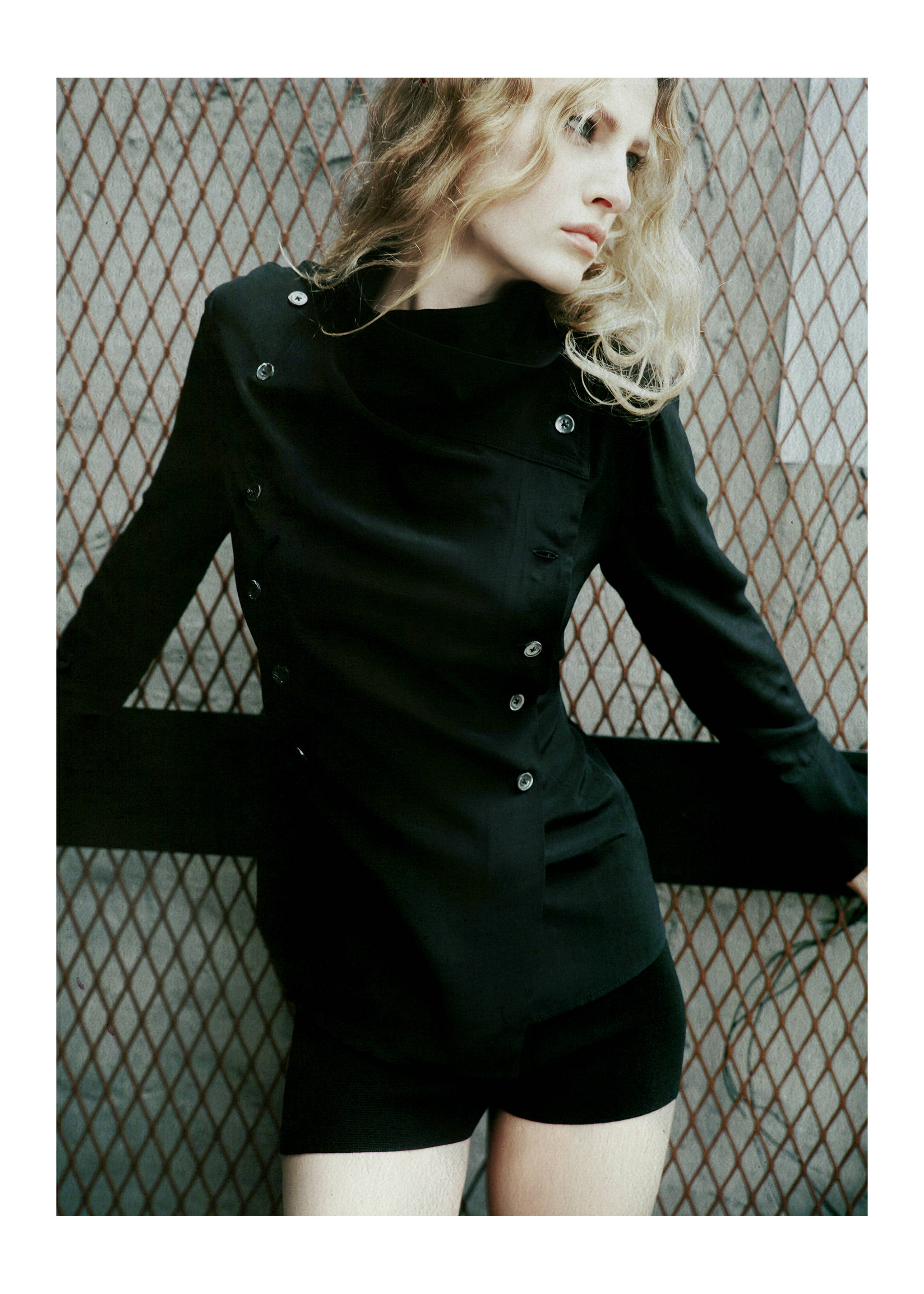Lyocell overshirt with lapels - Details of the article 1, Black. Ref: 37074797-00.