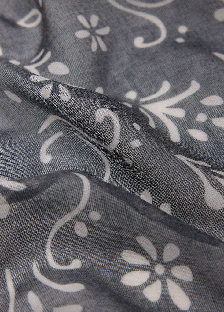 Printed chiffon scarf — Grey