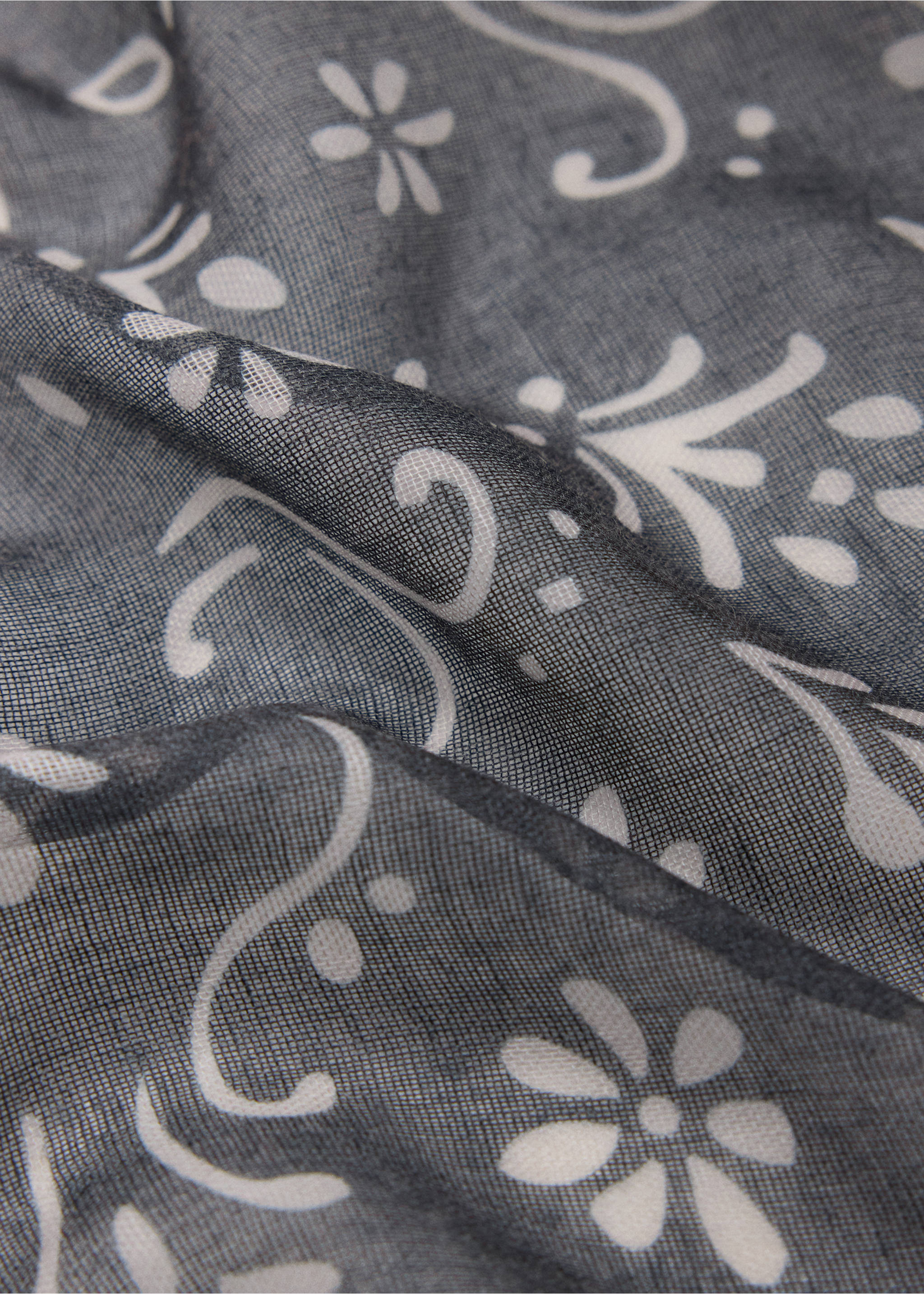 Printed chiffon scarf - Medium plane, Grey. Ref: 37074801-00.