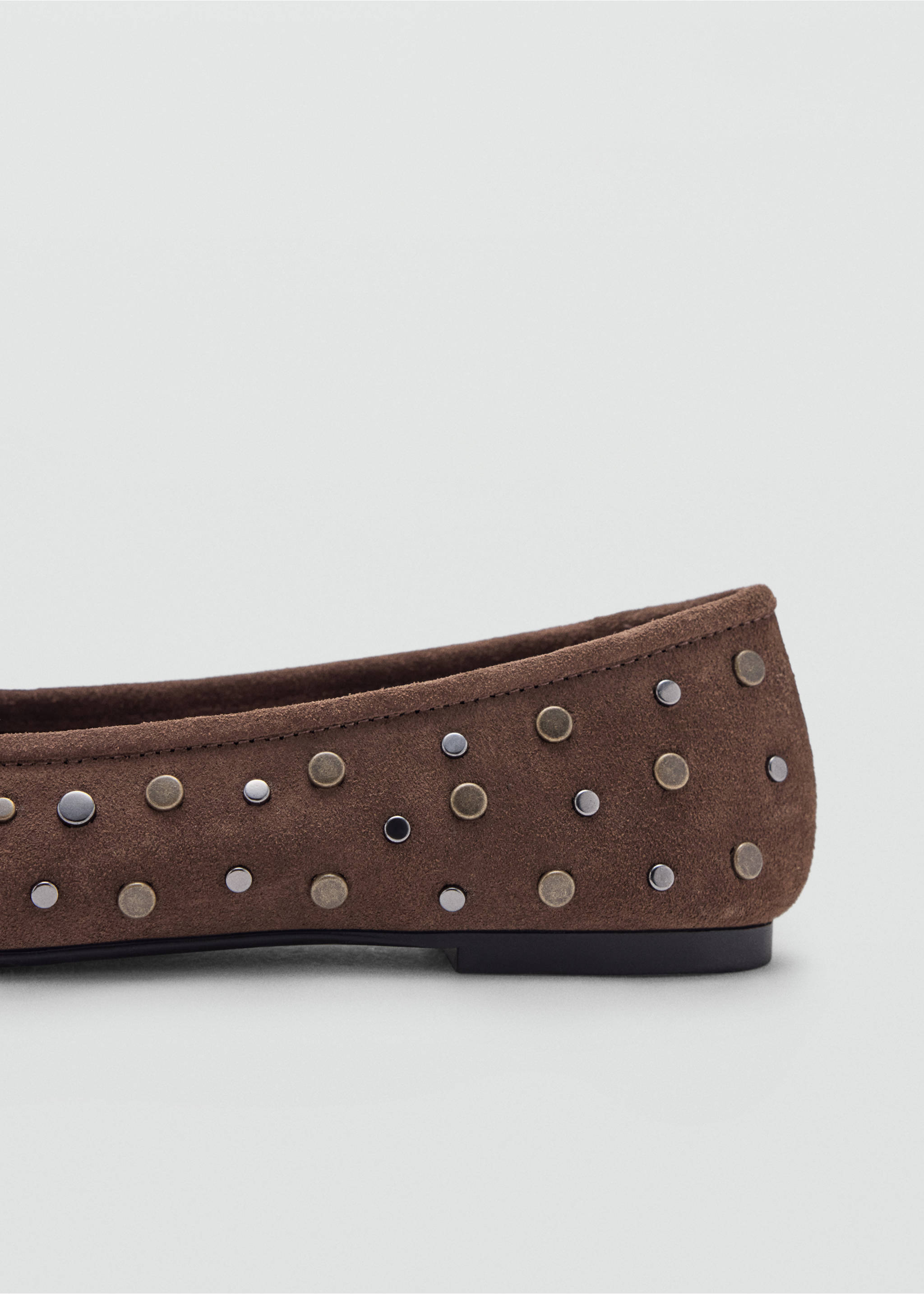 Studded leather ballet flats - Details of the article 1, Sand. Ref: 37075152-00.